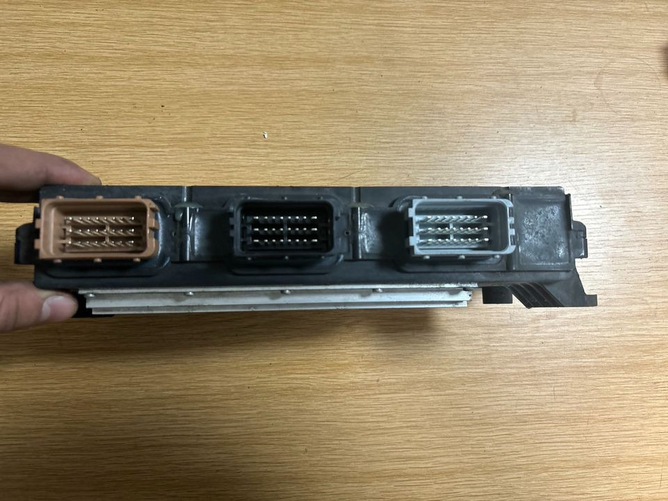 IVECO Easy Mux MAGNA Steuergerät 504300982 - ECU voor Vrachtwagen: afbeelding 3 IVECO Easy Mux MAGNA Steuergerät 504300982 - ECU voor Vrachtwagen: afbeelding 3