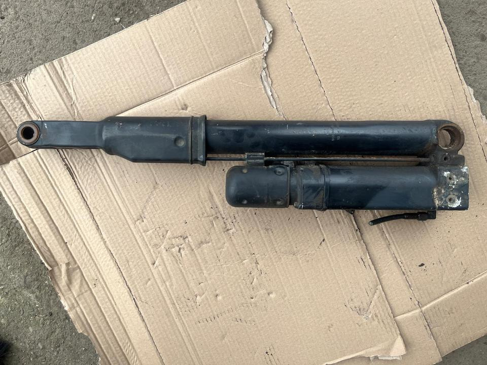 IVECO Stralis 450 Hydraulikzylinder Kippzylinder 500368557 - Hydraulische cilinder voor Vrachtwagen: afbeelding 3 IVECO Stralis 450 Hydraulikzylinder Kippzylinder 500368557 - Hydraulische cilinder voor Vrachtwagen: afbeelding 3