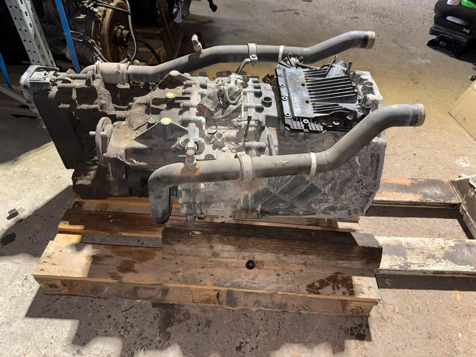 MAN Getriebe ZF ASTRONIC 12 AS 2131 TD + INTARDER 3 - Versnellingsbak voor Vrachtwagen: afbeelding 2 MAN Getriebe ZF ASTRONIC 12 AS 2131 TD + INTARDER 3 - Versnellingsbak voor Vrachtwagen: afbeelding 2