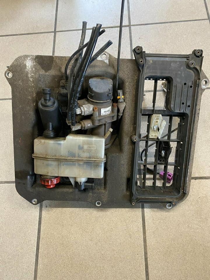 MAN TGA TGX Fußbremsventil Bremsventil 81.25970.6100 - Remventiel voor Vrachtwagen: afbeelding 1 MAN TGA TGX Fußbremsventil Bremsventil 81.25970.6100 - Remventiel voor Vrachtwagen: afbeelding 1