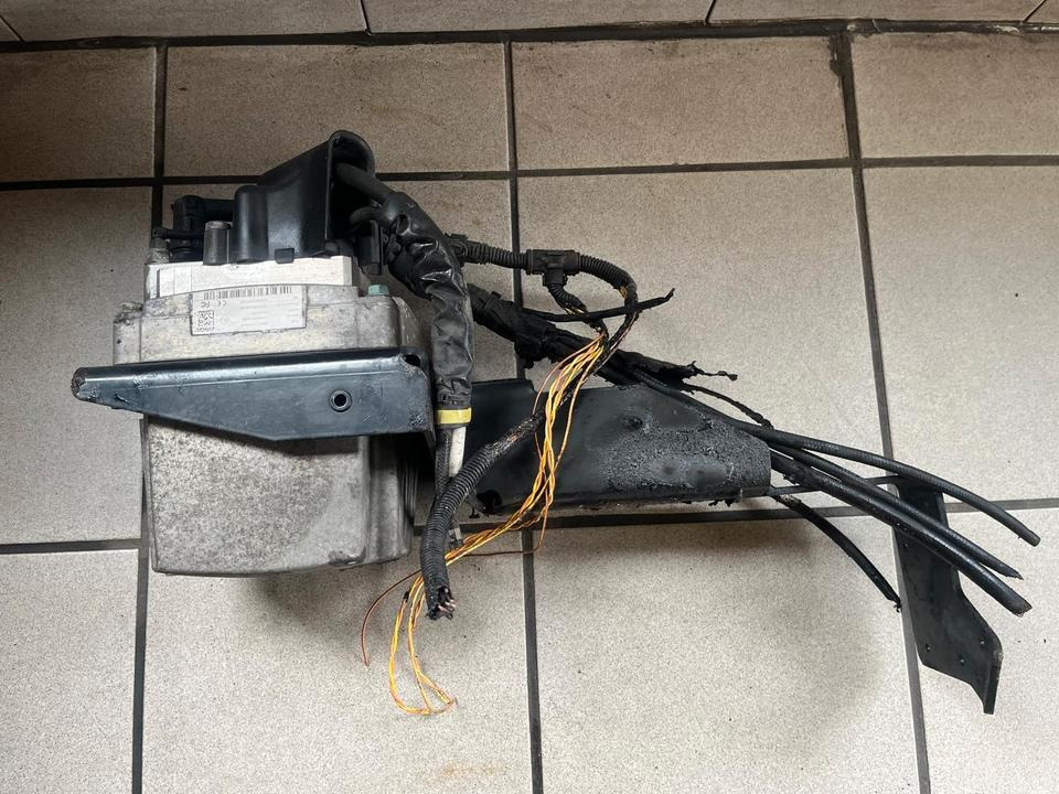 MAN TGL TGM TGX EU6 AdBlue Pumpe 81154036134000 - AdBlue Tank voor Vrachtwagen: afbeelding 4 MAN TGL TGM TGX EU6 AdBlue Pumpe 81154036134000 - AdBlue Tank voor Vrachtwagen: afbeelding 4