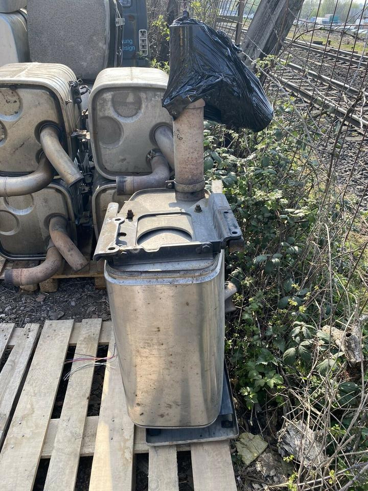 MAN TGX Schalldämpfer Auspuff EURO 5: 81 15103 0039 - Geluiddemper voor Vrachtwagen: afbeelding 2 MAN TGX Schalldämpfer Auspuff EURO 5: 81 15103 0039 - Geluiddemper voor Vrachtwagen: afbeelding 2