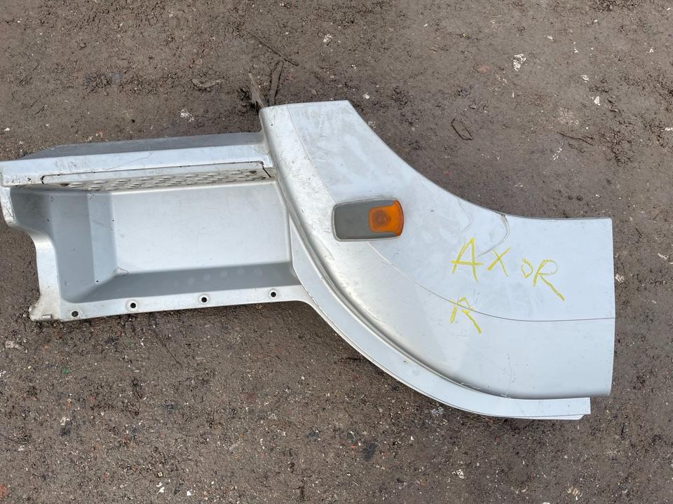 Mercedes AXOR Einstieg Rechts Kotflügel - Treeplank voor Vrachtwagen: afbeelding 1 Mercedes AXOR Einstieg Rechts Kotflügel - Treeplank voor Vrachtwagen: afbeelding 1