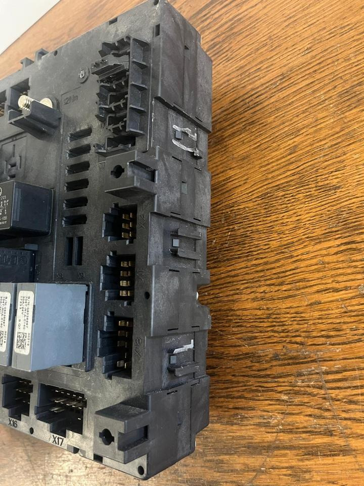 Mercedes Actros MP4 Single-SAM Sicherungskasten A0014467658 - Zekeringkast voor Vrachtwagen: afbeelding 5 Mercedes Actros MP4 Single-SAM Sicherungskasten A0014467658 - Zekeringkast voor Vrachtwagen: afbeelding 5