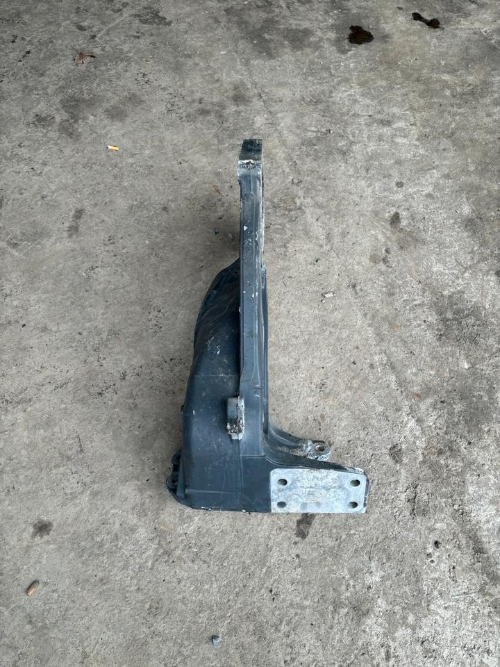 Mercedes-Benz Actros MP4 Federbock Links A9603223901 - Ophanging voor Vrachtwagen: afbeelding 3 Mercedes-Benz Actros MP4 Federbock Links A9603223901 - Ophanging voor Vrachtwagen: afbeelding 3