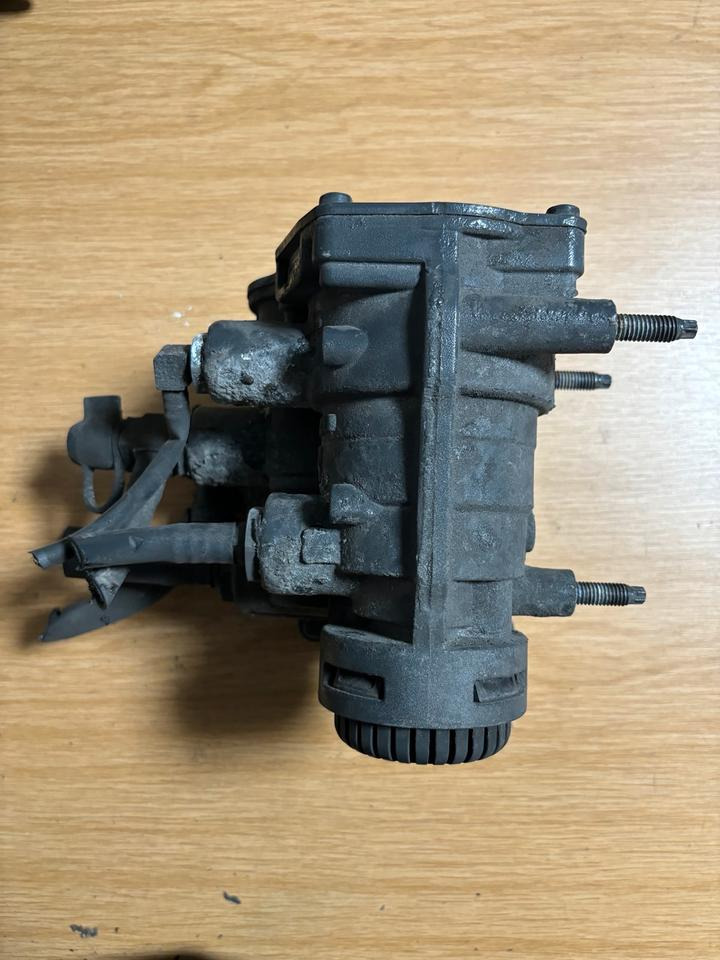 Mercedes Benz WABCO Magnetventil A0013271425 - Remventiel voor Vrachtwagen: afbeelding 3 Mercedes Benz WABCO Magnetventil A0013271425 - Remventiel voor Vrachtwagen: afbeelding 3