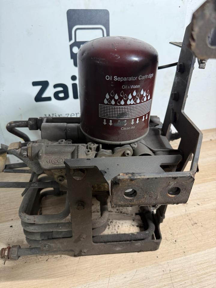 Mercedes KNORR-BREMSE LufttrocknerA0014465564 K138265 - Remtoebehoor voor Vrachtwagen: afbeelding 4 Mercedes KNORR-BREMSE LufttrocknerA0014465564 K138265 - Remtoebehoor voor Vrachtwagen: afbeelding 4