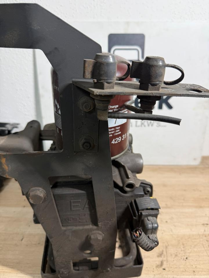 Mercedes KNORR-BREMSE LufttrocknerA0014465564 K138265 - Remtoebehoor voor Vrachtwagen: afbeelding 5 Mercedes KNORR-BREMSE LufttrocknerA0014465564 K138265 - Remtoebehoor voor Vrachtwagen: afbeelding 5