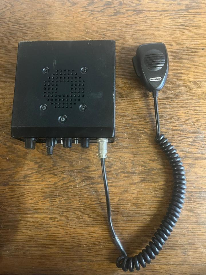 President Walker Funkgerät 34540 - Navigatiesysteem voor Vrachtwagen: afbeelding 3 President Walker Funkgerät 34540 - Navigatiesysteem voor Vrachtwagen: afbeelding 3