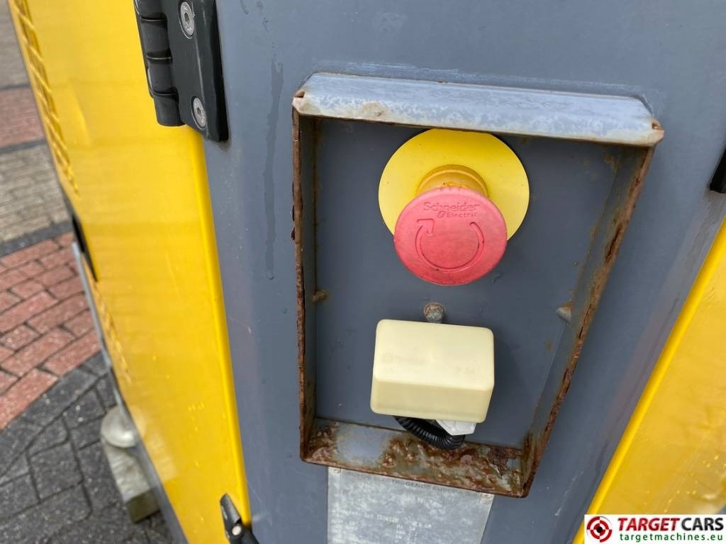 Lichtmast Atlas Copco QLB60 Tower Light 4x350W Led: afbeelding 12 Lichtmast Atlas Copco QLB60 Tower Light 4x350W Led: afbeelding 12