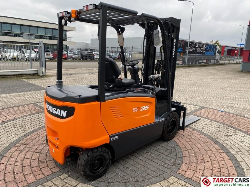 Doosan B35X-7 Plus Electric Forklift 3.5T Triplex-482cm - Elektrische heftruck: afbeelding 4 Doosan B35X-7 Plus Electric Forklift 3.5T Triplex-482cm - Elektrische heftruck: afbeelding 4