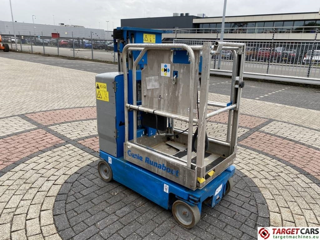 Genie GR15 Runabout Electric Vertical Mast Lift 652cm - Verticale masthoogwerker: afbeelding 2 Genie GR15 Runabout Electric Vertical Mast Lift 652cm - Verticale masthoogwerker: afbeelding 2