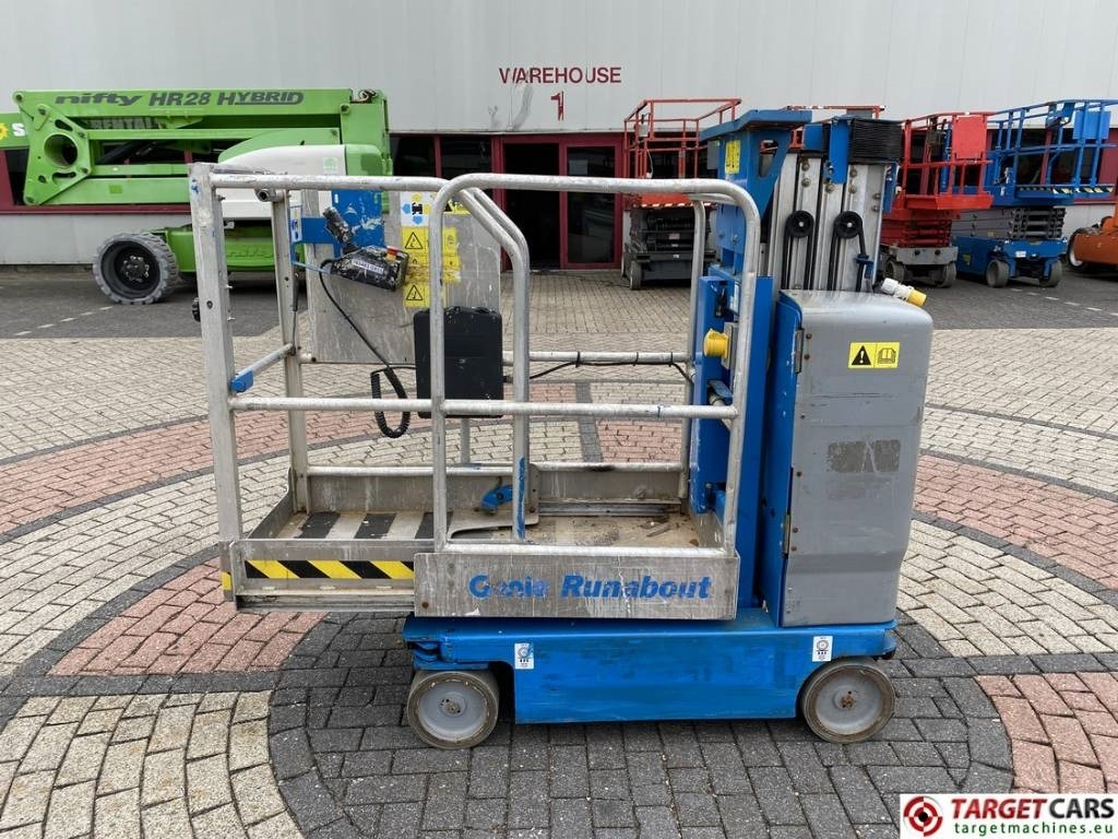 Genie GR15 Runabout Electric Vertical Mast Lift 652cm - Verticale masthoogwerker: afbeelding 5 Genie GR15 Runabout Electric Vertical Mast Lift 652cm - Verticale masthoogwerker: afbeelding 5