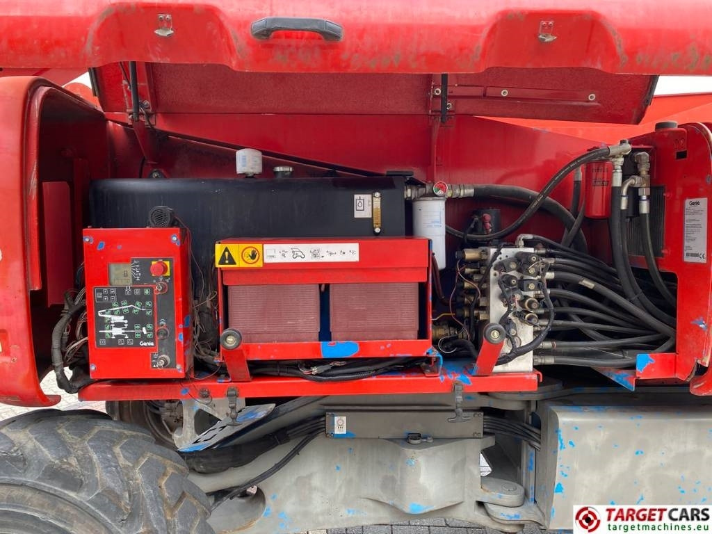 Knikarmhoogwerker Genie Z-135/70 Articulated 4x4x4 Diesel Boom Lift 4315cm: afbeelding 12