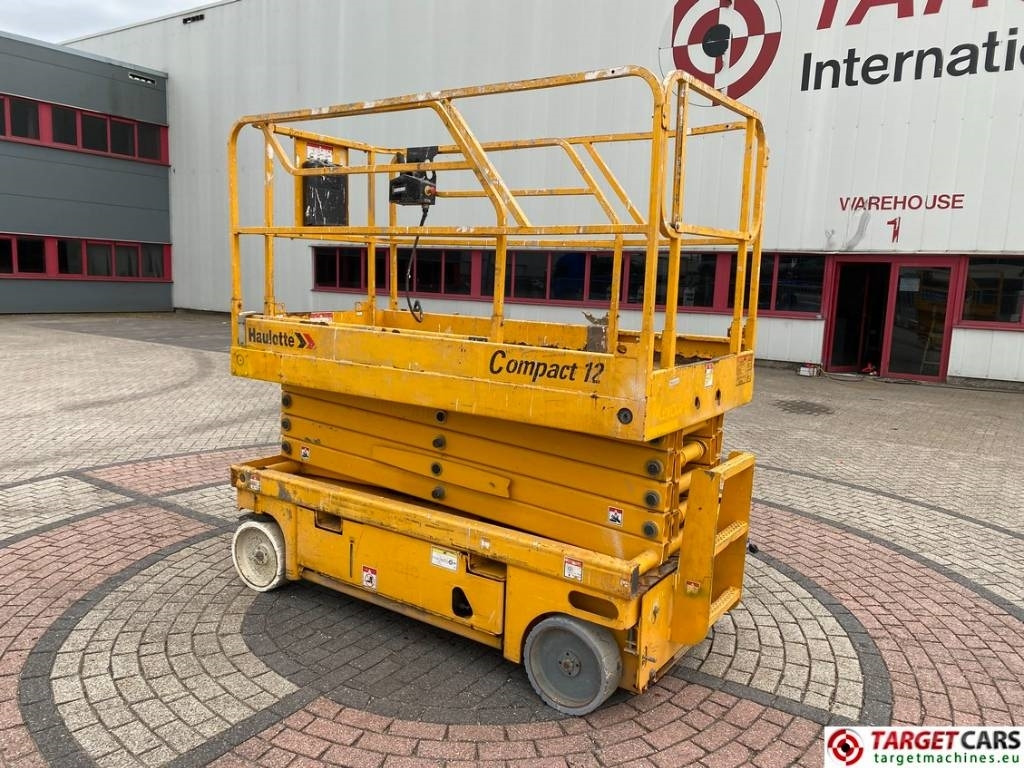 Haulotte Compact 12 Electric Scissor Work Lift 1200cm - Schaarlift: afbeelding 4 Haulotte Compact 12 Electric Scissor Work Lift 1200cm - Schaarlift: afbeelding 4