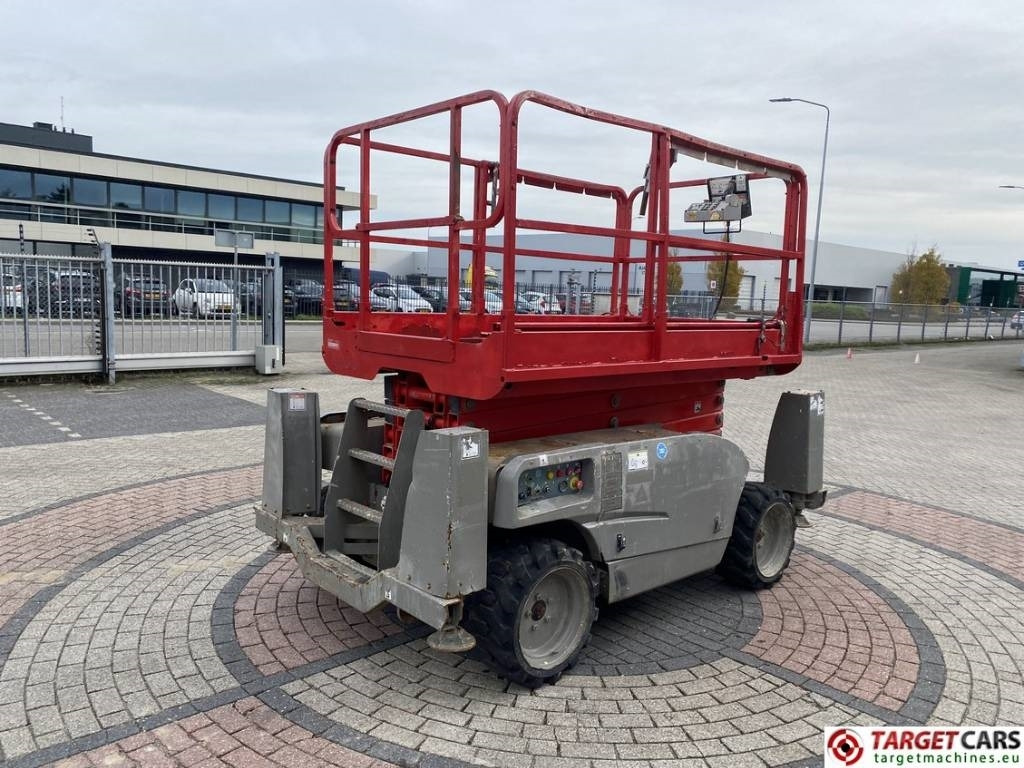 Haulotte Compact 12DX Diesel 4x4 Scissor Work Lift 1206cm - Schaarlift: afbeelding 3 Haulotte Compact 12DX Diesel 4x4 Scissor Work Lift 1206cm - Schaarlift: afbeelding 3
