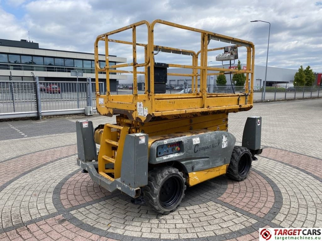 Haulotte Compact 12DX Diesel 4x4 Scissor Work Lift 1206cm - Schaarlift: afbeelding 3 Haulotte Compact 12DX Diesel 4x4 Scissor Work Lift 1206cm - Schaarlift: afbeelding 3