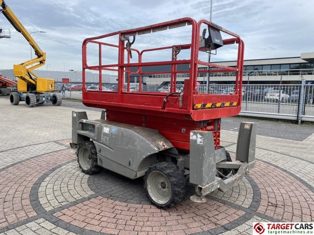 Haulotte Compact 12DX Diesel 4x4 Scissor Work Lift 1206cm - Schaarlift: afbeelding 2 Haulotte Compact 12DX Diesel 4x4 Scissor Work Lift 1206cm - Schaarlift: afbeelding 2