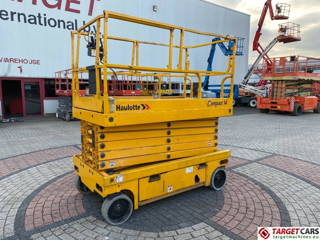 Haulotte Compact 14 Electric Scissor Work Lift 1385cm  - Schaarlift: afbeelding 1 Haulotte Compact 14 Electric Scissor Work Lift 1385cm  - Schaarlift: afbeelding 1