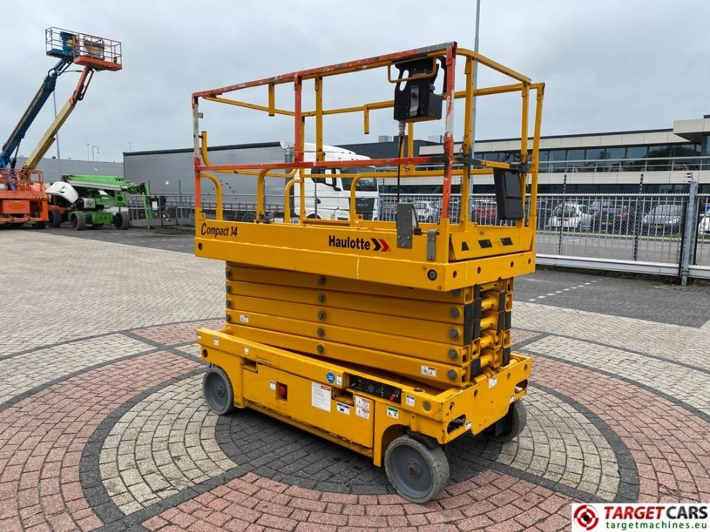 Haulotte Compact 14 Electric Scissor Work Lift 1385cm  - Schaarlift: afbeelding 2 Haulotte Compact 14 Electric Scissor Work Lift 1385cm  - Schaarlift: afbeelding 2