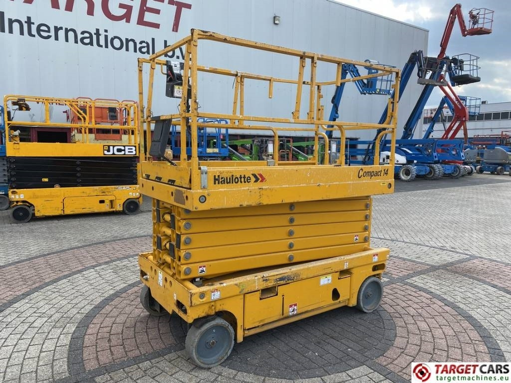 Haulotte Compact 14 Electric Scissor Work Lift 1385cm - Schaarlift: afbeelding 1 Haulotte Compact 14 Electric Scissor Work Lift 1385cm - Schaarlift: afbeelding 1