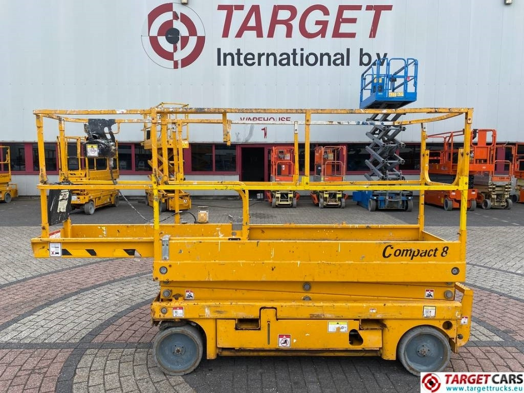 Haulotte Compact 8 Electric Scissor Work Lift 818cm - Schaarlift: afbeelding 5 Haulotte Compact 8 Electric Scissor Work Lift 818cm - Schaarlift: afbeelding 5