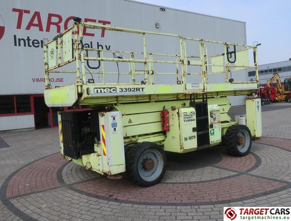 MEC 3392RT-T Diesel 4x4 Scissor Work Lift 1200cm - Schaarlift: afbeelding 1 MEC 3392RT-T Diesel 4x4 Scissor Work Lift 1200cm - Schaarlift: afbeelding 1