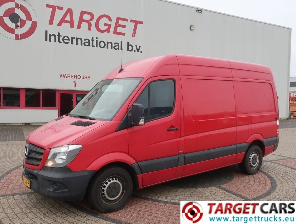 Mercedes-Benz 319CDI Sprinter L2H2 190HP Euro6 Trailer Hook 3.5T - Gesloten bestelwagen: afbeelding 1 Mercedes-Benz 319CDI Sprinter L2H2 190HP Euro6 Trailer Hook 3.5T - Gesloten bestelwagen: afbeelding 1