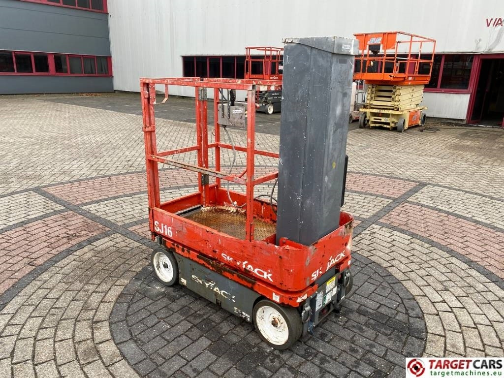 SkyJack SJ16 Electric Vertical Mast Work Lift 675cm - Verticale masthoogwerker: afbeelding 4 SkyJack SJ16 Electric Vertical Mast Work Lift 675cm - Verticale masthoogwerker: afbeelding 4
