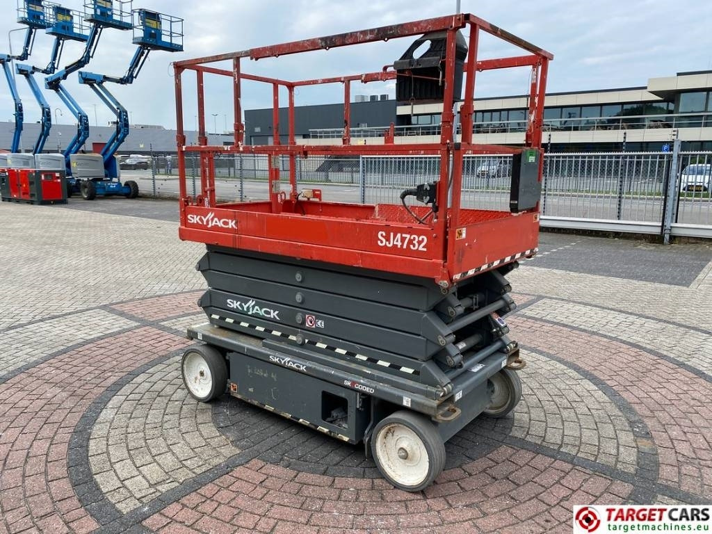 SkyJack SJ4732 Electric 4732 Scissor Work Lift 1165cm  - Schaarlift: afbeelding 2 SkyJack SJ4732 Electric 4732 Scissor Work Lift 1165cm  - Schaarlift: afbeelding 2