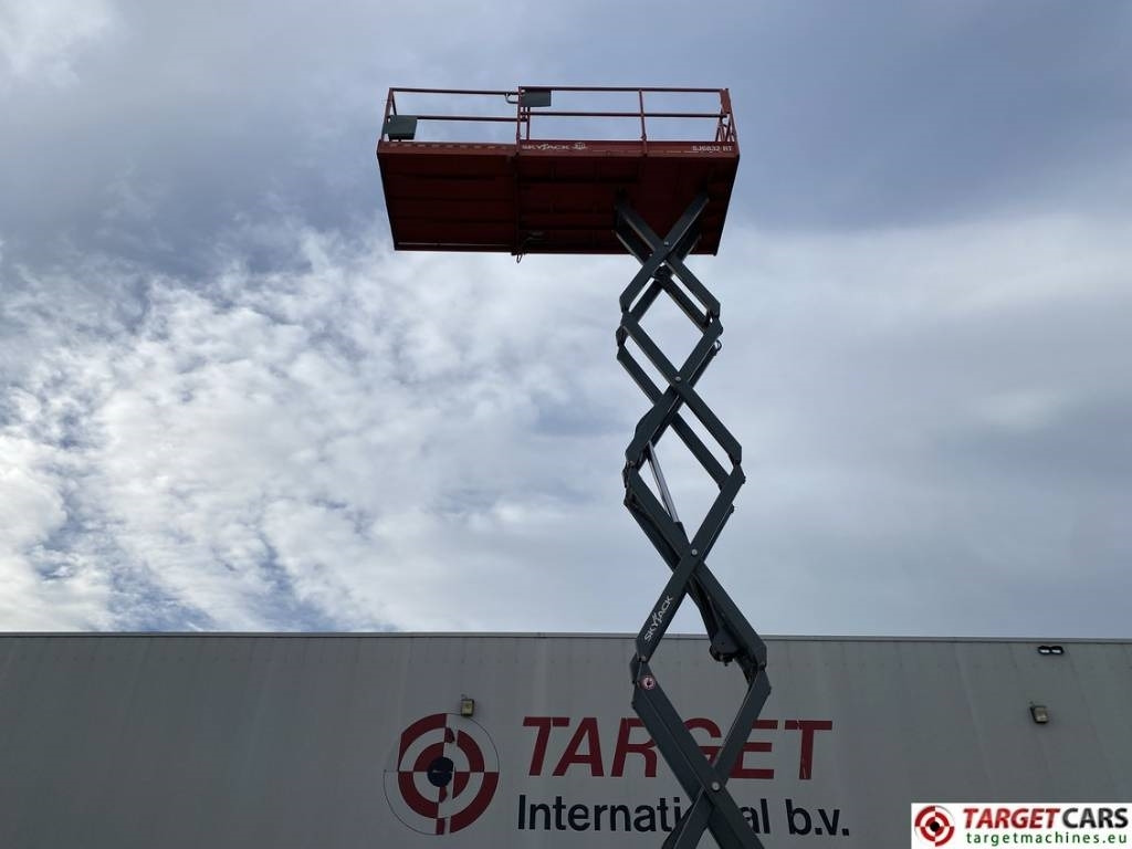 Schaarlift SkyJack SJ6832RT Diesel Scissor Work Lift 1180cm: afbeelding 20