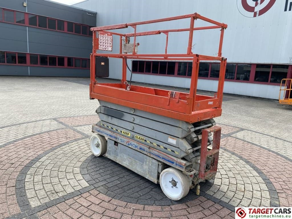 SkyJack SJIII-3226 Electric 3226 Scissor Work Lift 990cm  - Schaarlift: afbeelding 4 SkyJack SJIII-3226 Electric 3226 Scissor Work Lift 990cm  - Schaarlift: afbeelding 4