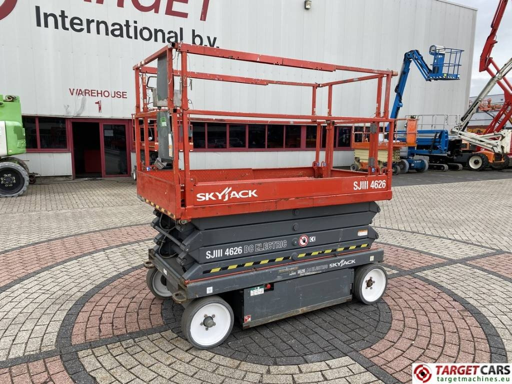 SkyJack SJIII-4626 Electric 4626 Scissor Work Lift 990cm  - Schaarlift: afbeelding 1 SkyJack SJIII-4626 Electric 4626 Scissor Work Lift 990cm  - Schaarlift: afbeelding 1