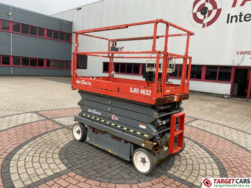 SkyJack SJIII-4632 Electric 4632 Scissor Work Lift 1170cm  - Schaarlift: afbeelding 4 SkyJack SJIII-4632 Electric 4632 Scissor Work Lift 1170cm  - Schaarlift: afbeelding 4