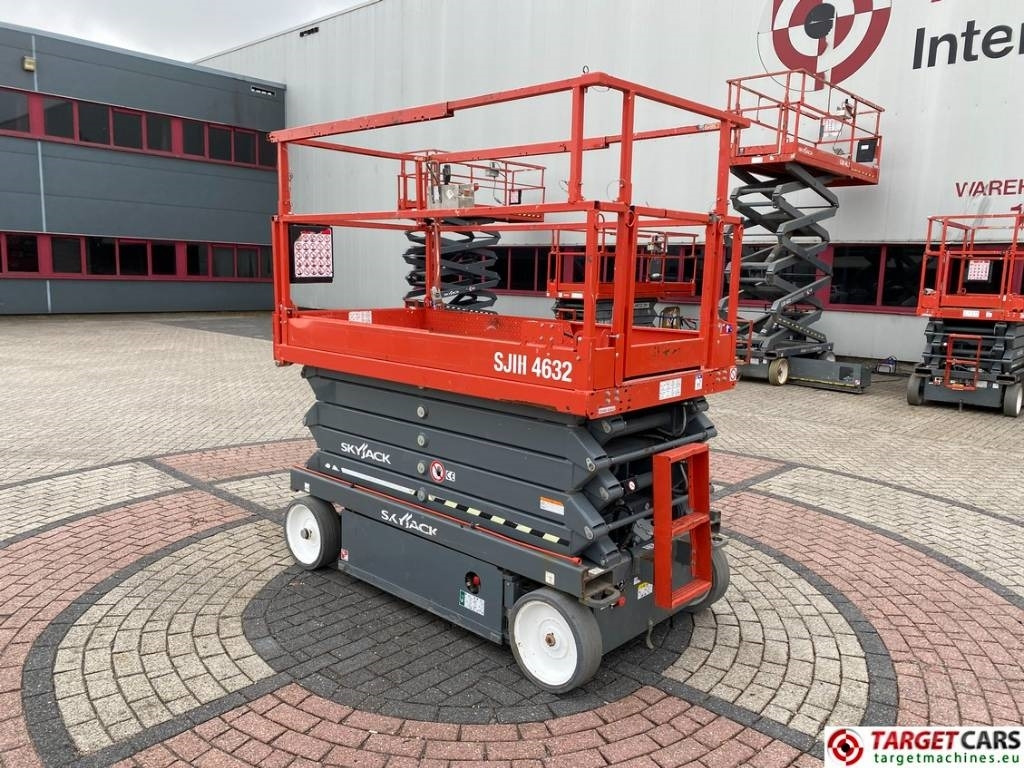 SkyJack SJIII-4632 Electric 4632 Scissor Work Lift 1170cm  - Schaarlift: afbeelding 4 SkyJack SJIII-4632 Electric 4632 Scissor Work Lift 1170cm  - Schaarlift: afbeelding 4