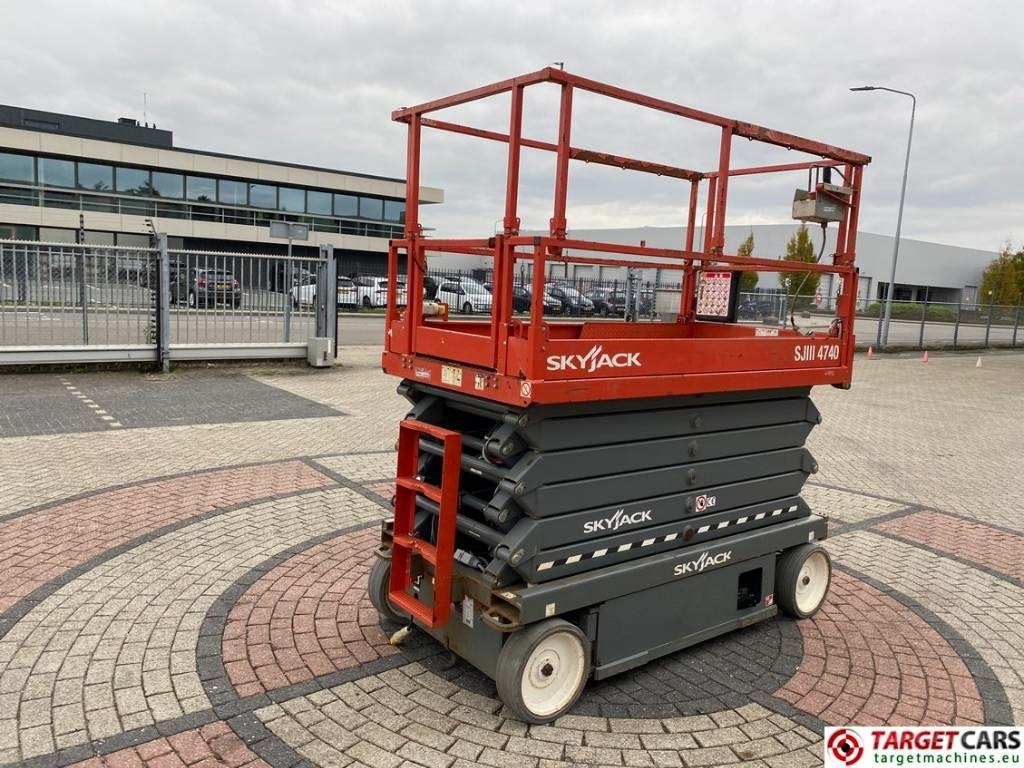 SkyJack SJIII-4740 Electric 4740 Scissor Work Lift 1380cm  - Schaarlift: afbeelding 3 SkyJack SJIII-4740 Electric 4740 Scissor Work Lift 1380cm  - Schaarlift: afbeelding 3