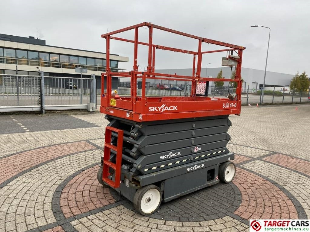 SkyJack SJIII-4740 Electric 4740 Scissor Work Lift 1380cm  - Schaarlift: afbeelding 3 SkyJack SJIII-4740 Electric 4740 Scissor Work Lift 1380cm  - Schaarlift: afbeelding 3