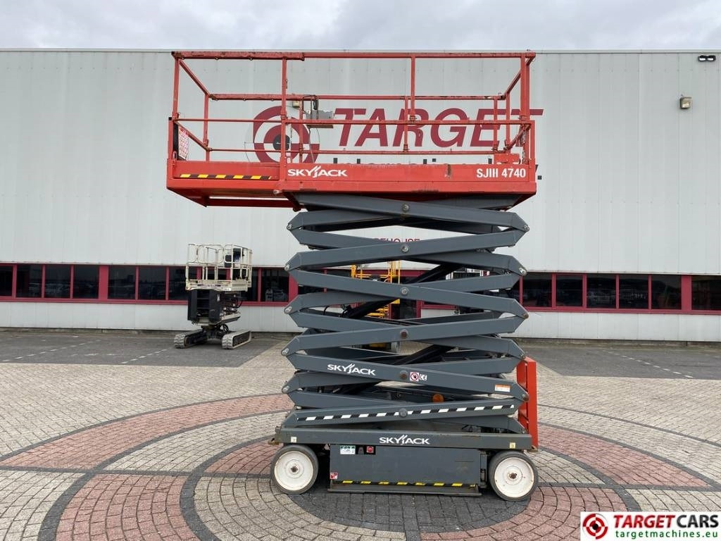 SkyJack SJIII-4740 Electric 4740 Scissor Work Lift 1380cm  - Schaarlift: afbeelding 5 SkyJack SJIII-4740 Electric 4740 Scissor Work Lift 1380cm  - Schaarlift: afbeelding 5