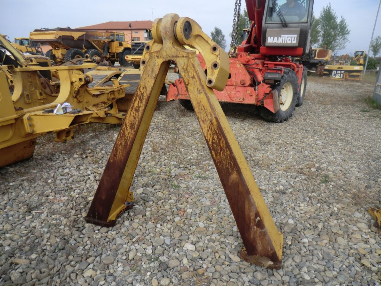 Caterpillar 735 Supporto telaio assale centrale con flangia - Frame/ Chassis voor Bouwmachine: afbeelding 3 Caterpillar 735 Supporto telaio assale centrale con flangia - Frame/ Chassis voor Bouwmachine: afbeelding 3