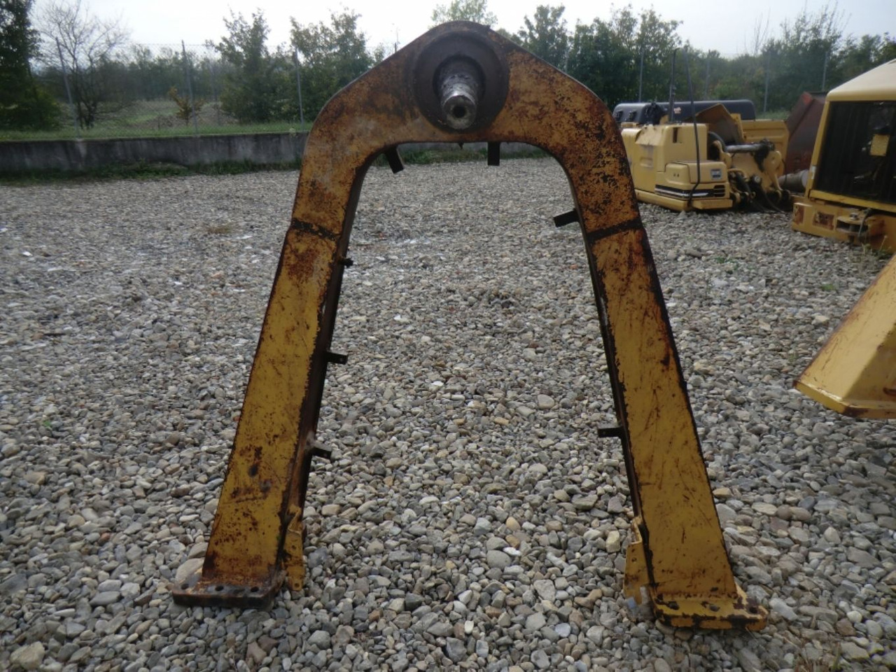 Caterpillar 735 Telaio di supporto anteriore - Frame/ Chassis voor Bouwmachine: afbeelding 1 Caterpillar 735 Telaio di supporto anteriore - Frame/ Chassis voor Bouwmachine: afbeelding 1
