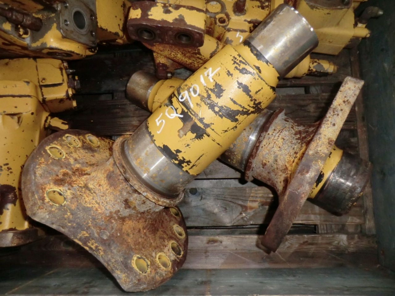 Caterpillar 963C ALBERI SOSTEGNO CARRO - Rijwerkonderdelen voor Bouwmachine: afbeelding 2 Caterpillar 963C ALBERI SOSTEGNO CARRO - Rijwerkonderdelen voor Bouwmachine: afbeelding 2