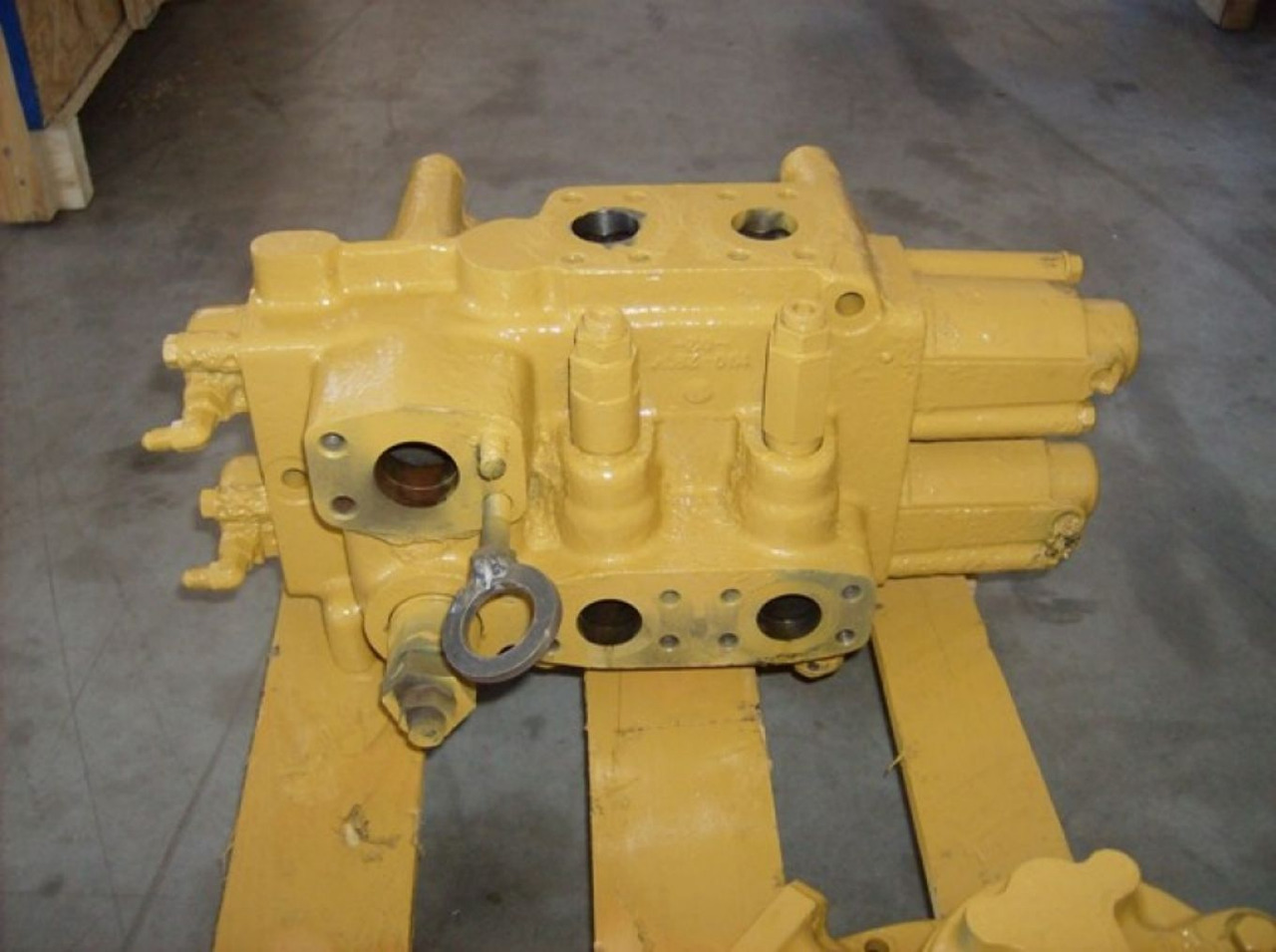 Caterpillar 966F II VALVOLA DISTRIBUTORE - Klep voor Bouwmachine: afbeelding 4 Caterpillar 966F II VALVOLA DISTRIBUTORE - Klep voor Bouwmachine: afbeelding 4