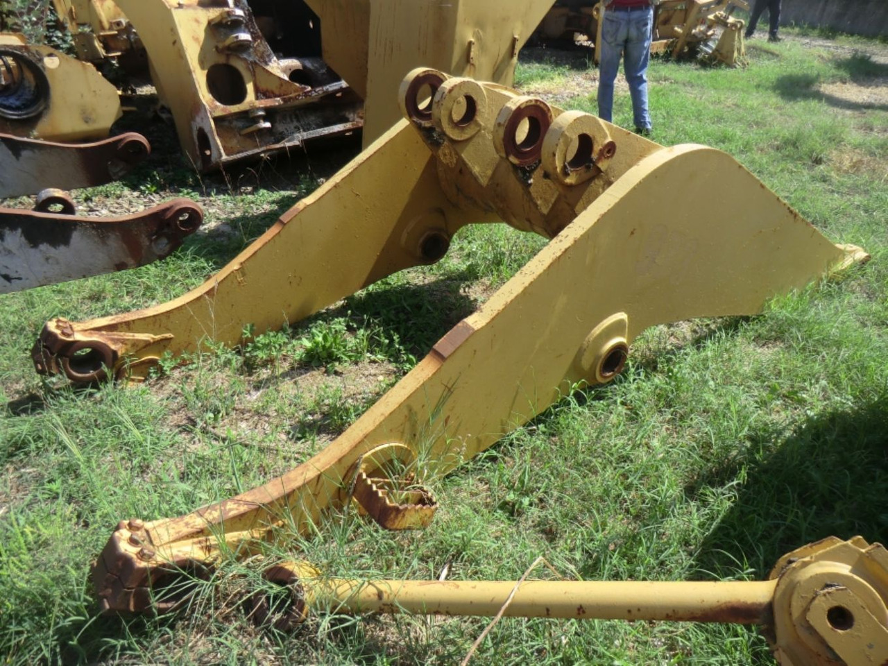 Caterpillar 973 LGP BRACCIO CON LEVE E LINK - Arm voor Bouwmachine: afbeelding 1 Caterpillar 973 LGP BRACCIO CON LEVE E LINK - Arm voor Bouwmachine: afbeelding 1