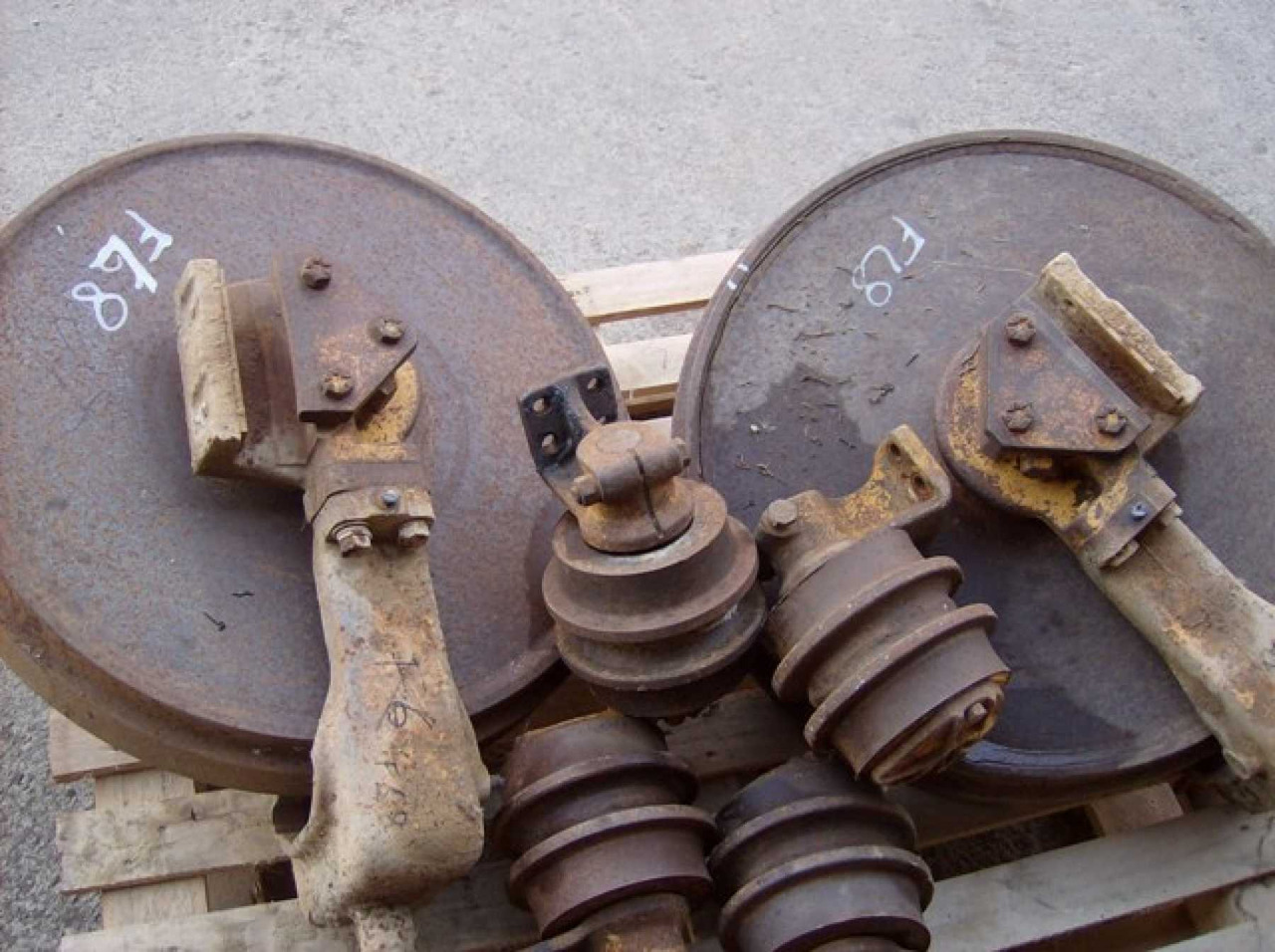 FIAT ALLIS FL8 2 RULLI SUPERIORI - Rupsband - Rollen voor Bouwmachine: afbeelding 2 FIAT ALLIS FL8 2 RULLI SUPERIORI - Rupsband - Rollen voor Bouwmachine: afbeelding 2