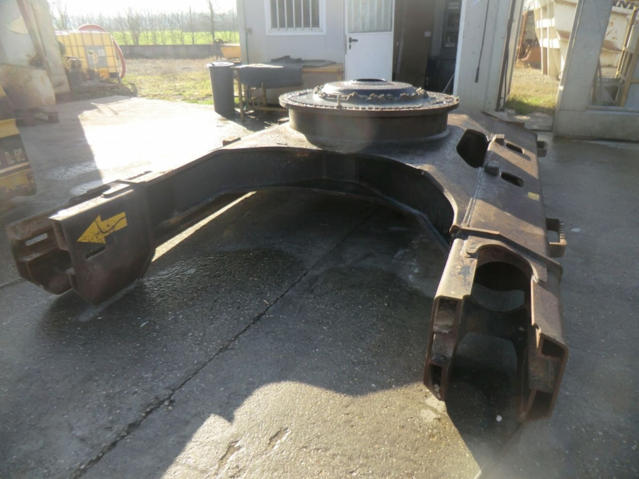 HITACHI ZX240 BAS TELAIO INFERIORE - Frame/ Chassis voor Bouwmachine: afbeelding 1 HITACHI ZX240 BAS TELAIO INFERIORE - Frame/ Chassis voor Bouwmachine: afbeelding 1