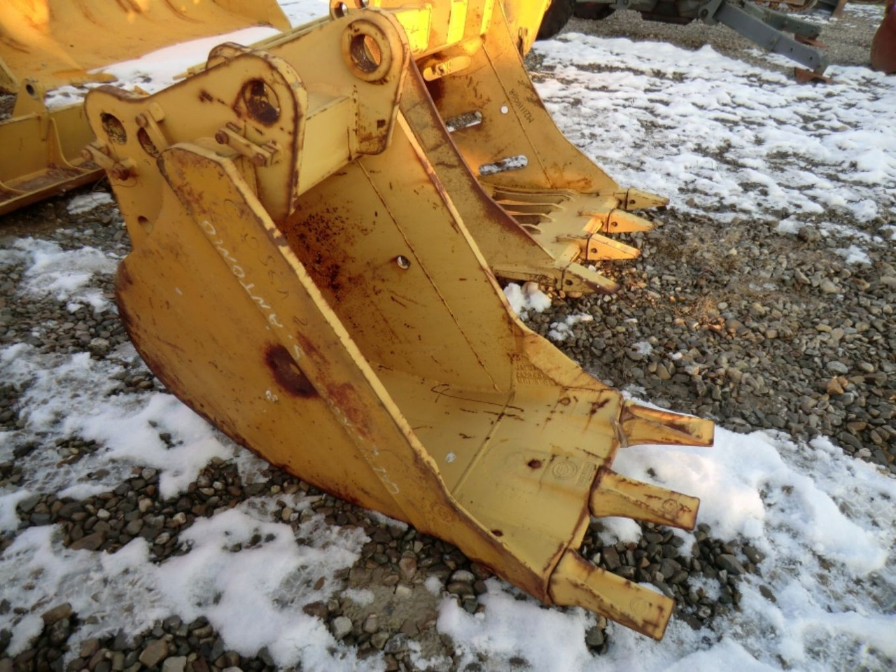 Mantovani Benne L 221 GP Benna con denti, larghezza mm 600. - Graafbak: afbeelding 1 Mantovani Benne L 221 GP Benna con denti, larghezza mm 600. - Graafbak: afbeelding 1