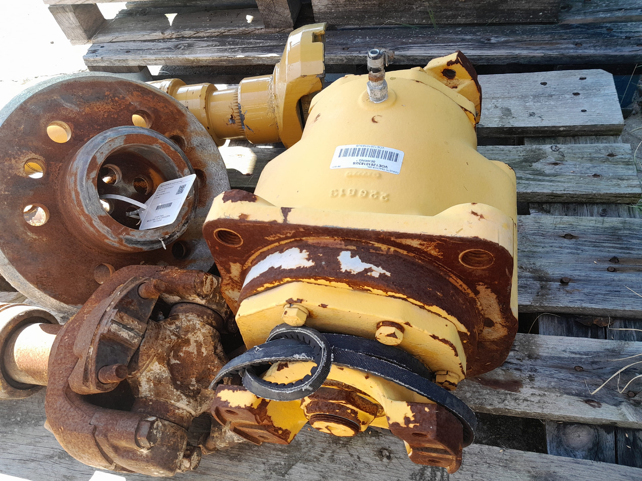 VOLVO L330E SUPPORT BEARING PROPELLER SHAFT - Transmissie voor Bouwmachine: afbeelding 3 VOLVO L330E SUPPORT BEARING PROPELLER SHAFT - Transmissie voor Bouwmachine: afbeelding 3