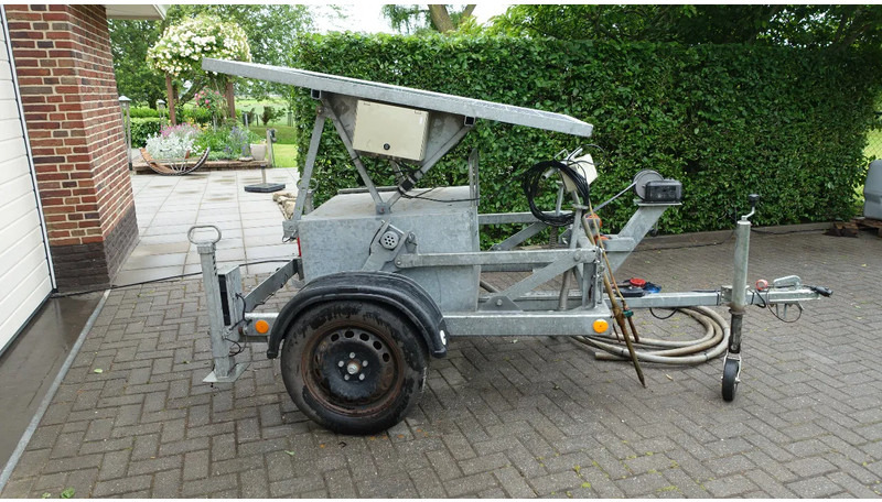 Plasdraspomp op aanhangwagen afzetbaar - Irrigatiesysteem: afbeelding 3 Plasdraspomp op aanhangwagen afzetbaar - Irrigatiesysteem: afbeelding 3