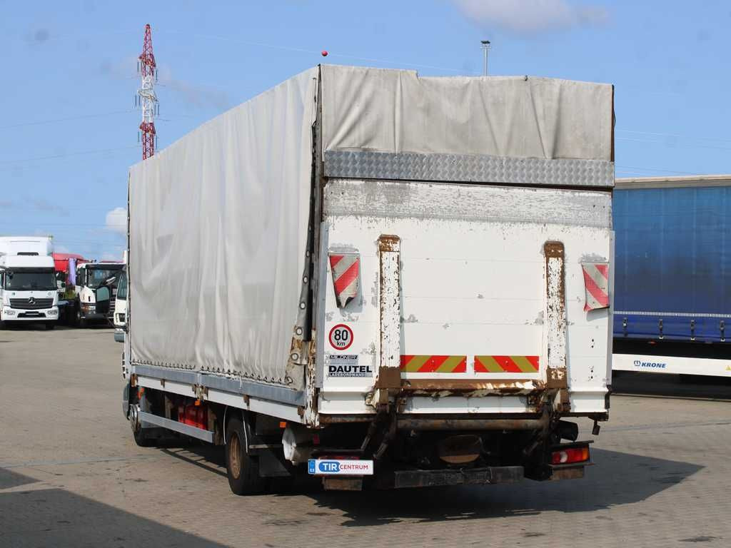 DAF FA LF 45.220, EURO 3, SIDEWALLS, TAIL LIFT - Schuifzeilen vrachtwagen: afbeelding 4 DAF FA LF 45.220, EURO 3, SIDEWALLS, TAIL LIFT - Schuifzeilen vrachtwagen: afbeelding 4