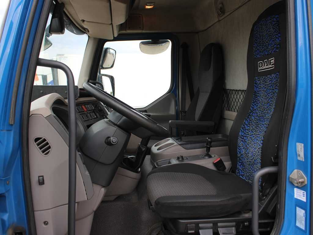 Vrachtwagen met open laadbak DAF LF 260, SLEEPING CABIN, EURO 6, PNEU 80%: afbeelding 8